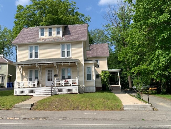 137 Merriam Ave, Unit 2