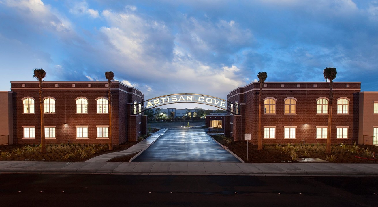 Artisan Cove in Richmond, CA - Foto de edificio