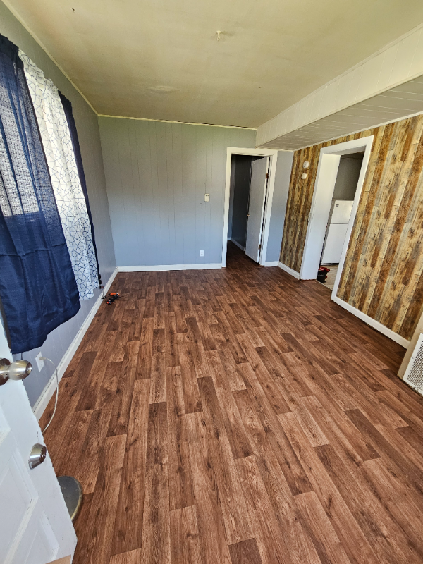 property at 211 1/2 Walnut St