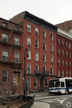 West Village in New York, NY - Foto de edificio - Building Photo