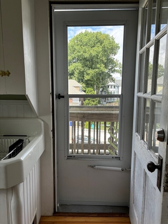 47 1/2 Jamaica St, Unit 2 in Boston, MA - Building Photo - Building Photo