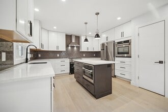 134 Hillside Ave in Livingston, NJ - Building Photo - Building Photo