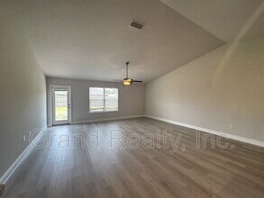 6240 Charred Oak Ln in Pensacola, FL - Building Photo - Building Photo