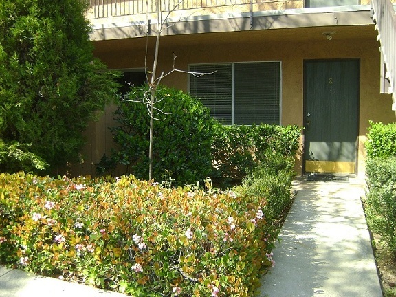 415 S Orange Ave in Monterey Park, CA - Foto de edificio - Building Photo