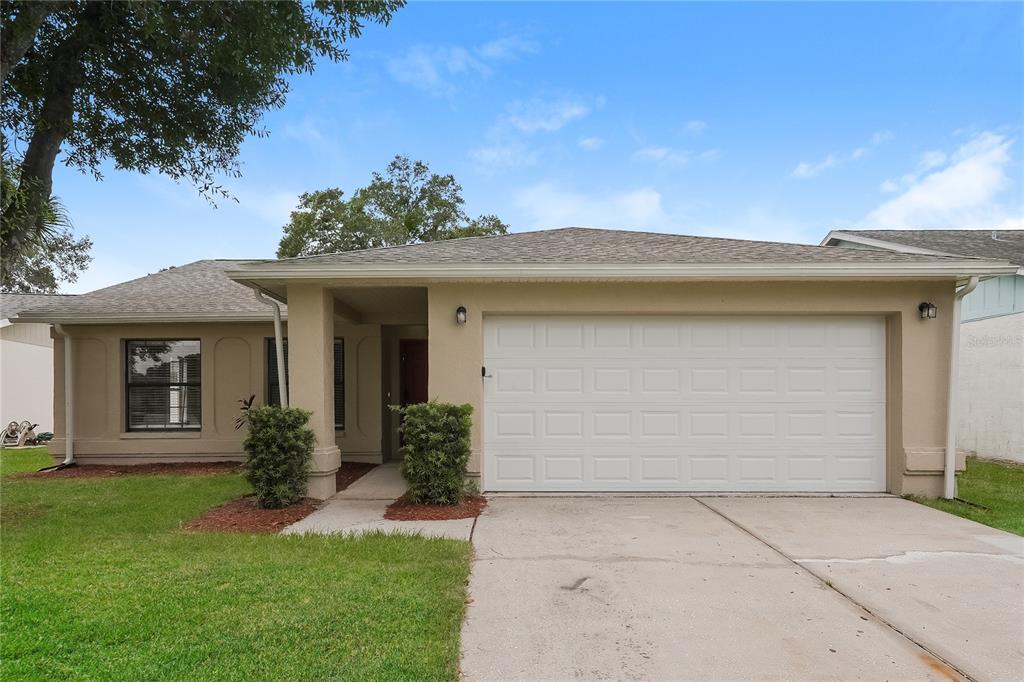12907 Tikiwood Ct in Riverview, FL - Building Photo