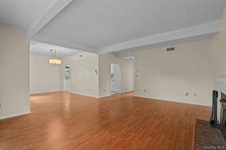 205 Heritage Hills in Somers, NY - Building Photo - Building Photo