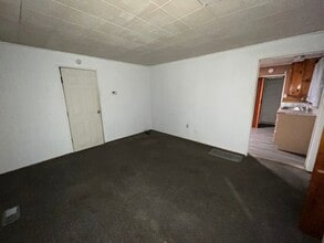 135 W 1st St, Unit 01 lower back apt in Corning, NY - Building Photo - Building Photo