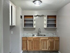 4930 N 22nd St in Milwaukee, WI - Building Photo - Building Photo