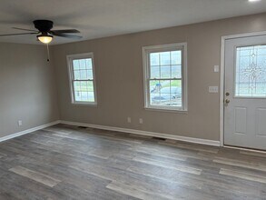 48 Green Lawn Dr in Glasgow, KY - Building Photo - Building Photo