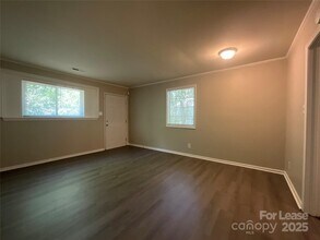 1744 Academy St in Charlotte, NC - Building Photo - Building Photo