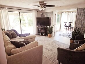 18715 Hamilton St in Lutz, FL - Building Photo - Building Photo