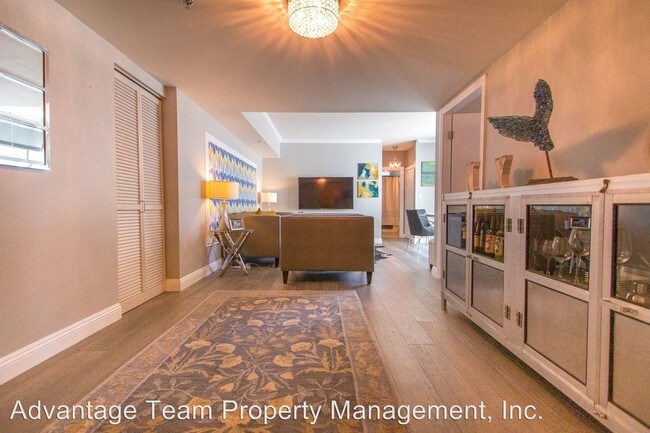 425 W Beech St-Unit -#502 in San Diego, CA - Building Photo - Building Photo