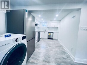 1347 Victoria Park Ave in Toronto, ON - Building Photo - Building Photo