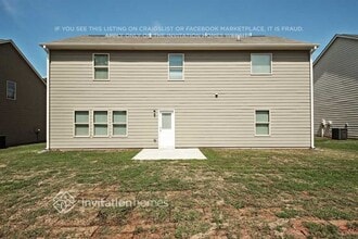 1756 Logan Ridge Cir in Loganville, GA - Foto de edificio - Building Photo
