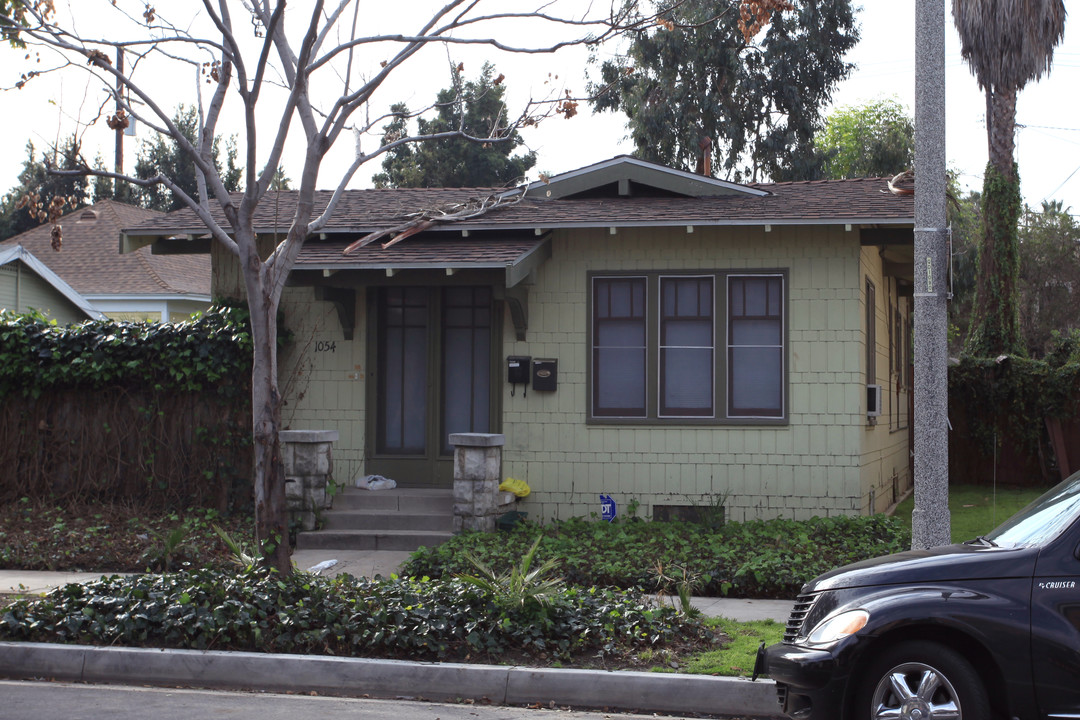 1054 E 1st St in Long Beach, CA - Building Photo