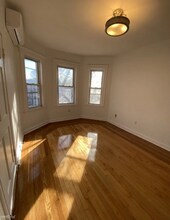 220 Harvard St, Unit 6 in Cambridge, MA - Building Photo - Building Photo