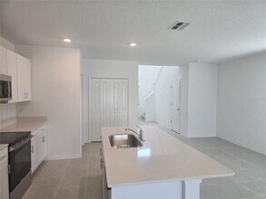 11458 Brae Wy in Dade City, FL - Building Photo - Building Photo