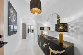 153 N Seabreeze Blvd in Fort Lauderdale, FL - Building Photo - Building Photo