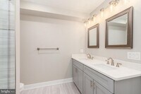 2339 N 10th St - 34