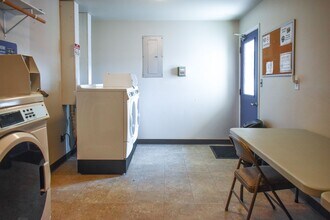 Latah Apartments in Pullman, WA - Building Photo - Building Photo