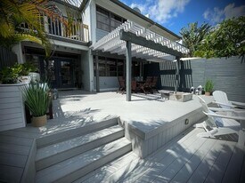 605 Kensington Pl in Wilton Manors, FL - Building Photo