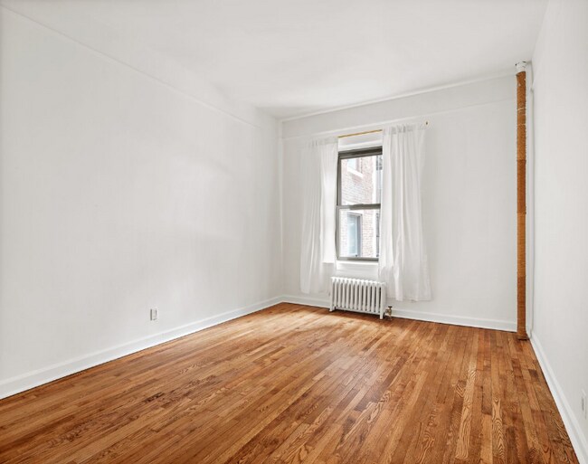 33 E 22nd St in New York, NY - Building Photo - Building Photo