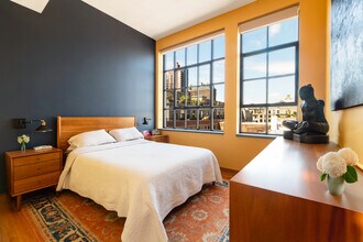 37 Bridge St in Brooklyn, NY - Building Photo - Building Photo