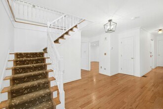 25 Osborn Farm Rd, Unit 1 in Weston, CT - Building Photo - Building Photo