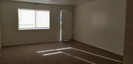 1100 Arnold Dr in Moses Lake, WA - Building Photo - Building Photo