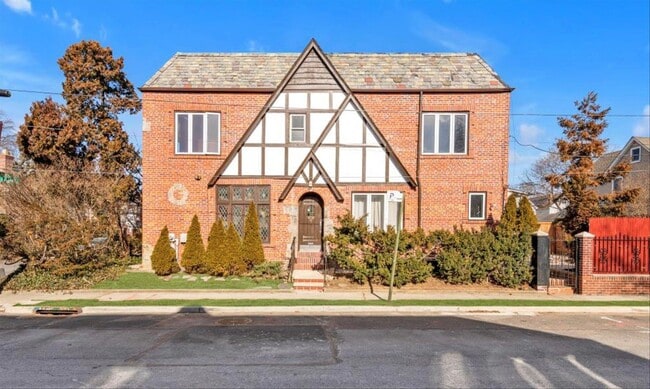 property at 91-02-91-68 68th Ave