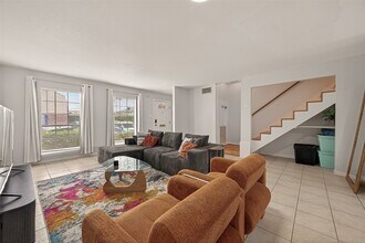 6404 Burgoyne Dr., Unit 159 in Houston, TX - Building Photo - Building Photo