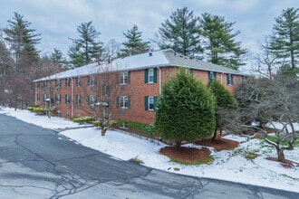 Somerset Hills in Acton, MA - Foto de edificio - Building Photo