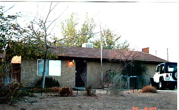 28023 Ironwood Rd in Barstow, CA - Building Photo