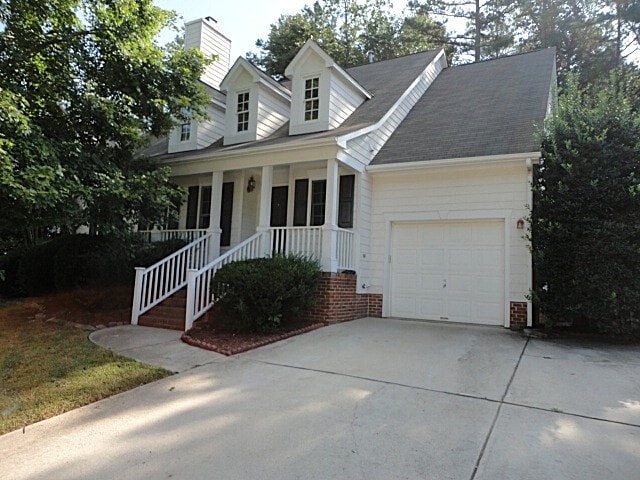 12524 Waterlow Park Ln