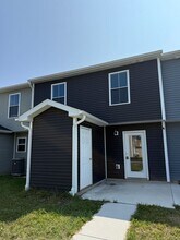 648 N College St in Carlisle, PA - Building Photo - Building Photo