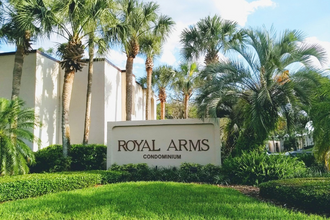 540 Orange Dr in Altamonte Springs, FL - Foto de edificio - Building Photo