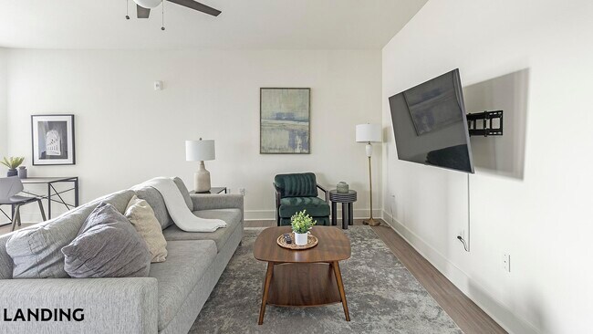 5200 White Settlement Rd in Fort Worth, TX - Foto de edificio - Building Photo