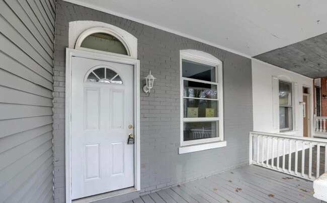 1804 Walnut St in Harrisburg, PA - Building Photo - Building Photo