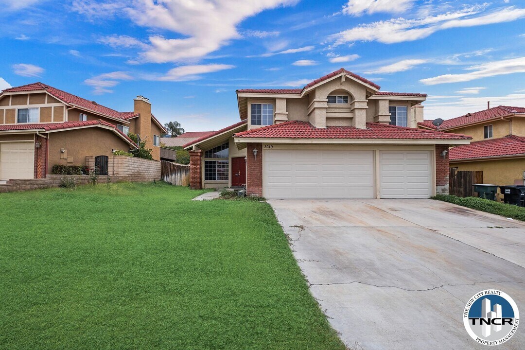 3049 Mojave Ct N in Highland, CA - Building Photo