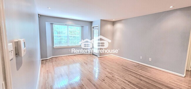 property at 2060 Chastain Park Ct NE