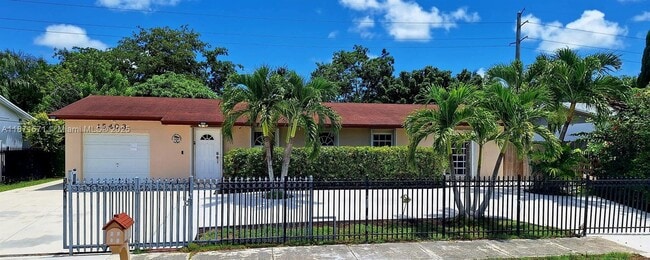 15403 SW 107th Ct in Miami, FL - Building Photo - Building Photo