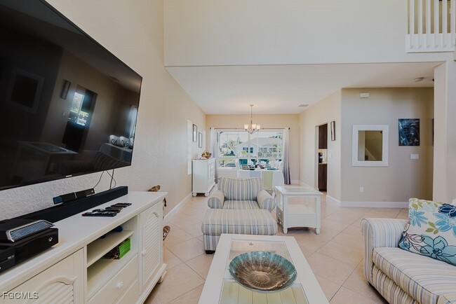 1827 SE 12th St in Cape Coral, FL - Building Photo - Building Photo