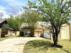 13406 Meisterwood Dr in Houston, TX - Building Photo