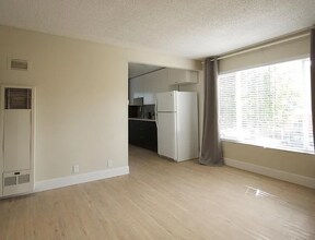 650 S 8th St, Unit APT 14 in San Jose, CA - Building Photo - Building Photo