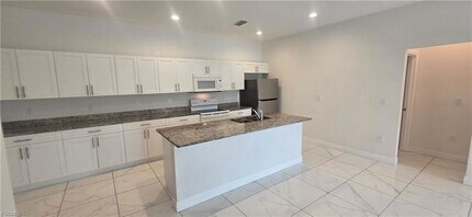 4602 25th St SW in Lehigh Acres, FL - Building Photo - Building Photo