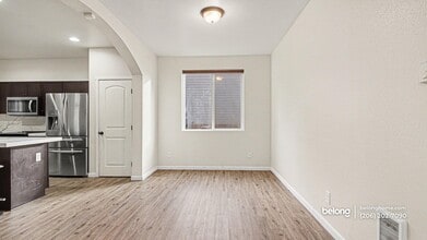 16415 25th Ave Ct E in Tacoma, WA - Foto de edificio - Building Photo