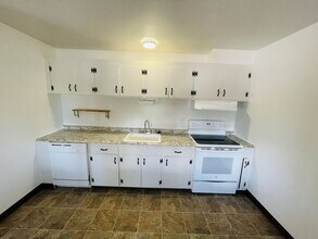 2301 James Ave in South Lake Tahoe, CA - Building Photo - Building Photo