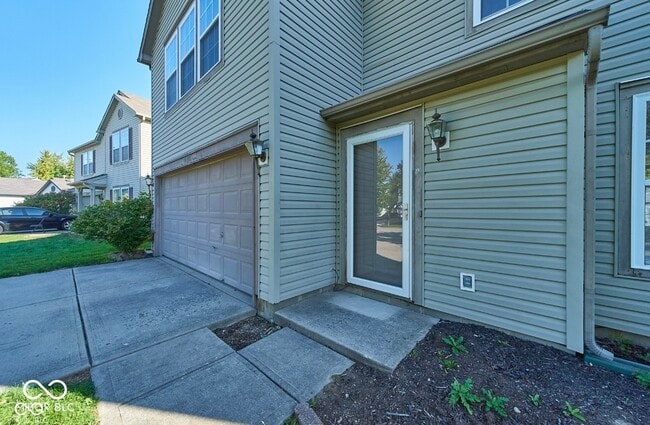 14337 Weeping Cherry Dr in Fishers, IN - Building Photo - Building Photo