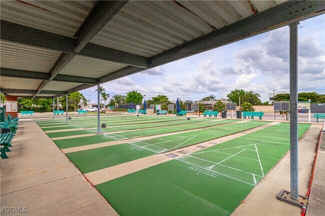 property at 1724 Pine Valley Dr