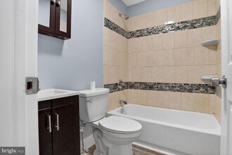 3335 Lyndale Ave in Baltimore, MD - Foto de edificio - Building Photo